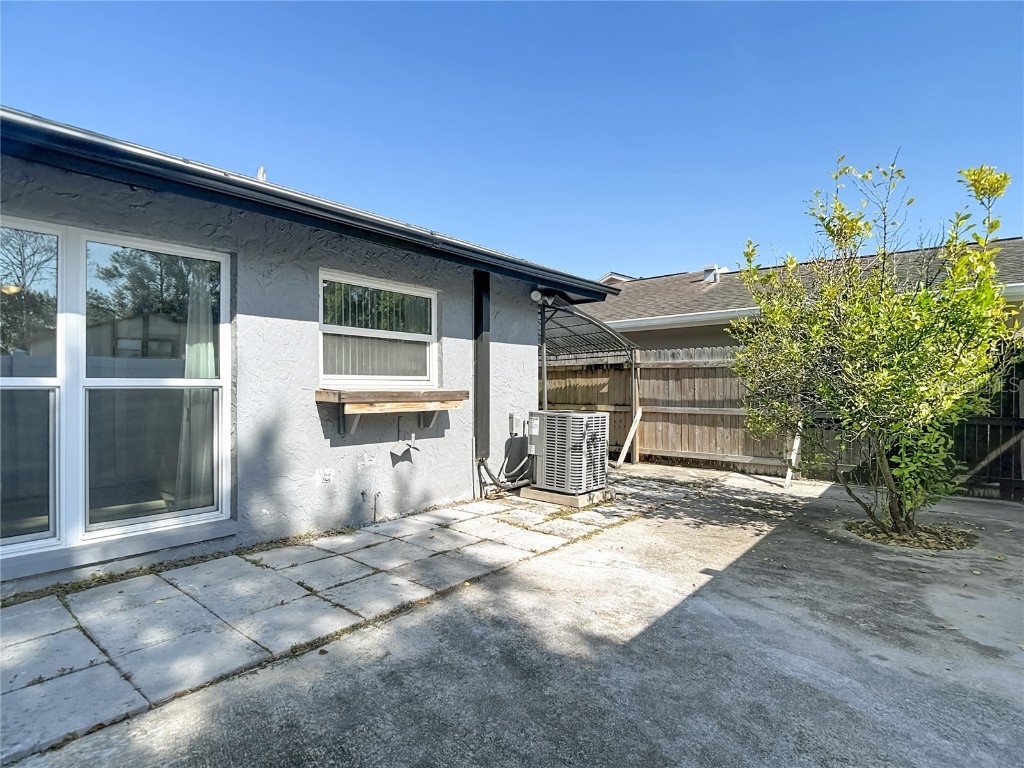 5141 Springwood Drive Tampa FL 33624 TB8450045 image19