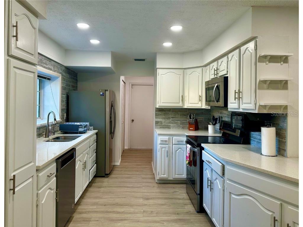 5144 Pine Tree Lane Wesley Chapel FL 33543 TB8351090 image3