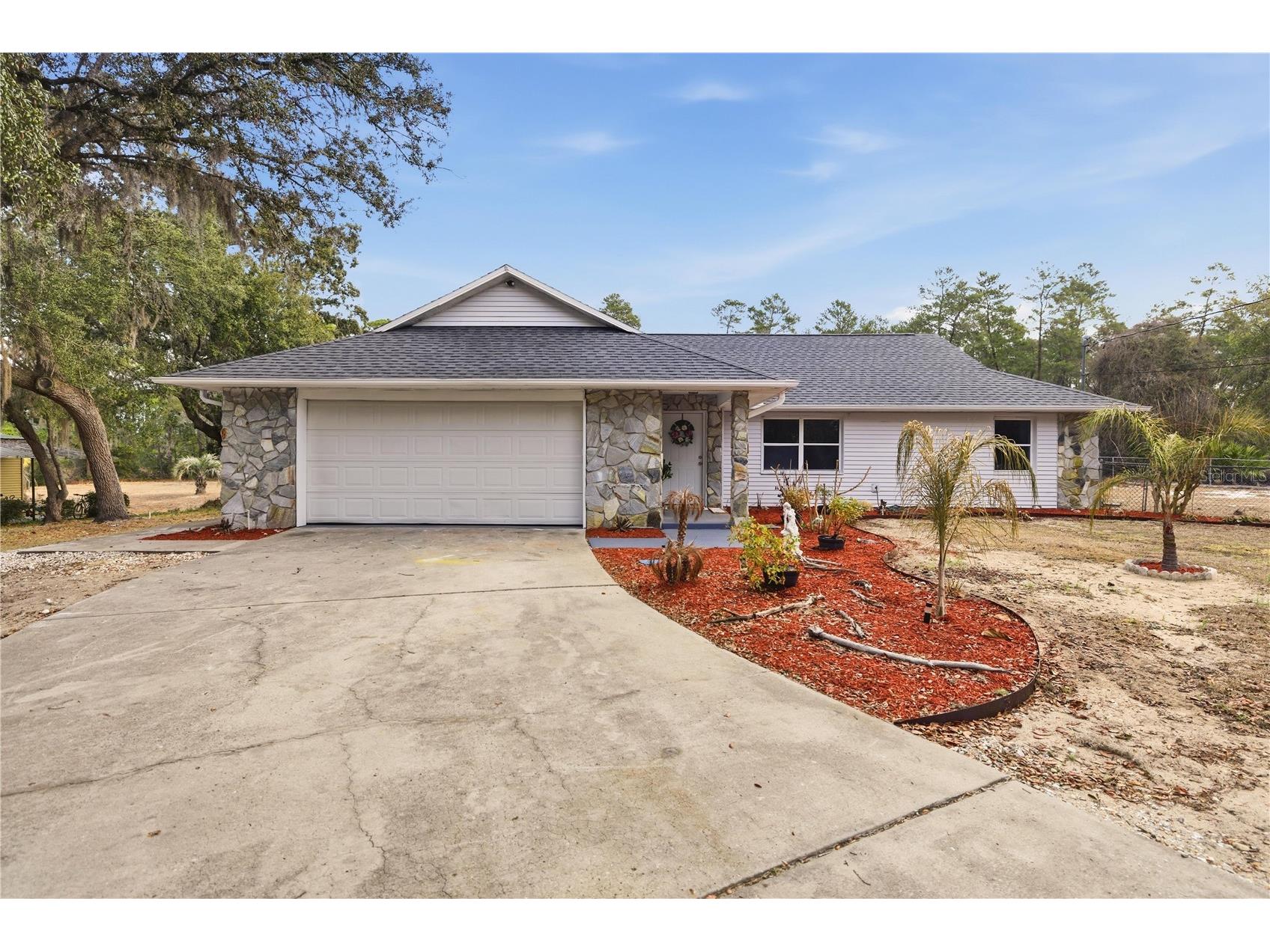 5145 SE 189th Terrace Ocklawaha FL 32179 OM718688 image1