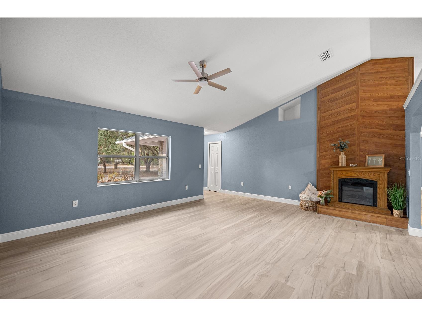 5145 SE 189th Terrace Ocklawaha FL 32179 OM718688 image5