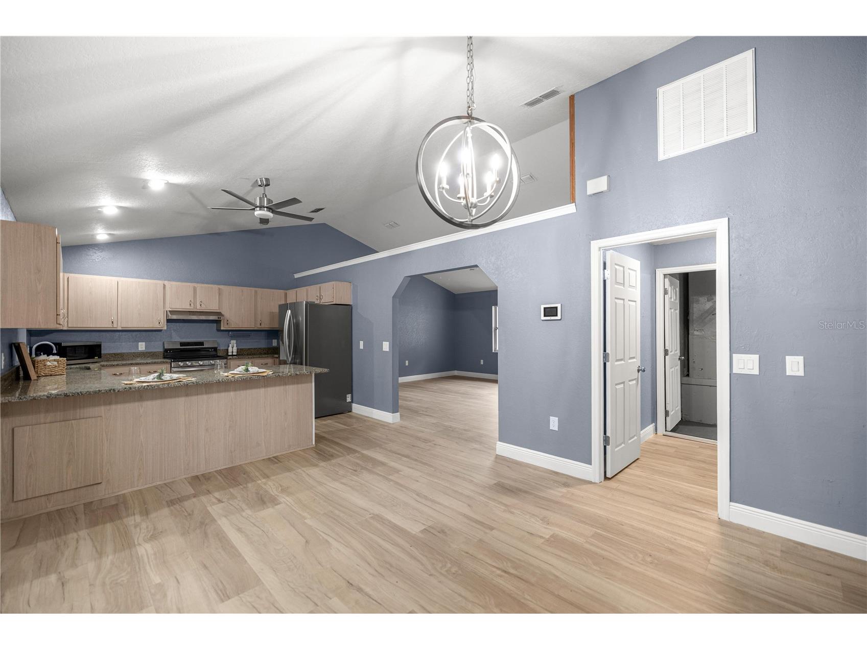 5145 SE 189th Terrace Ocklawaha FL 32179 OM718688 image9