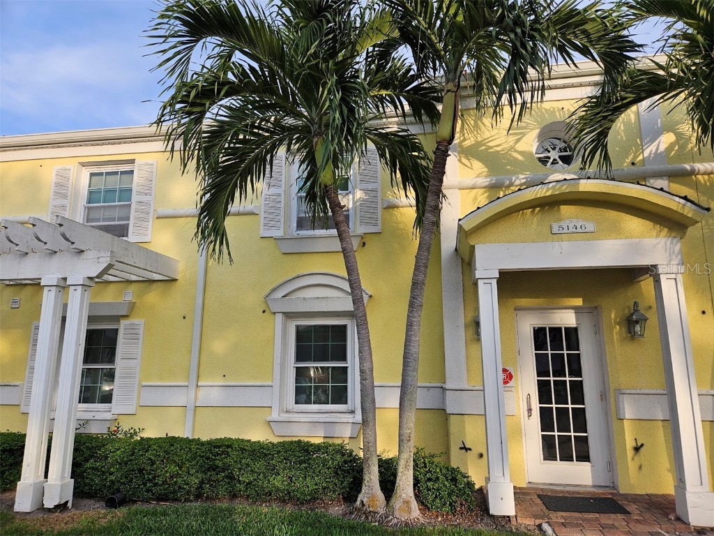 5146 Beach Drive SE #B Saint Petersburg FL 33705 U8234883 image1