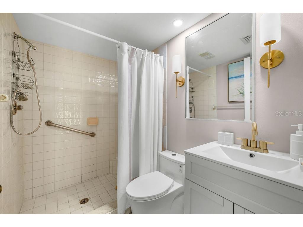 5146 Harpers Croft #13 Sarasota FL 34235 A4699919 image11