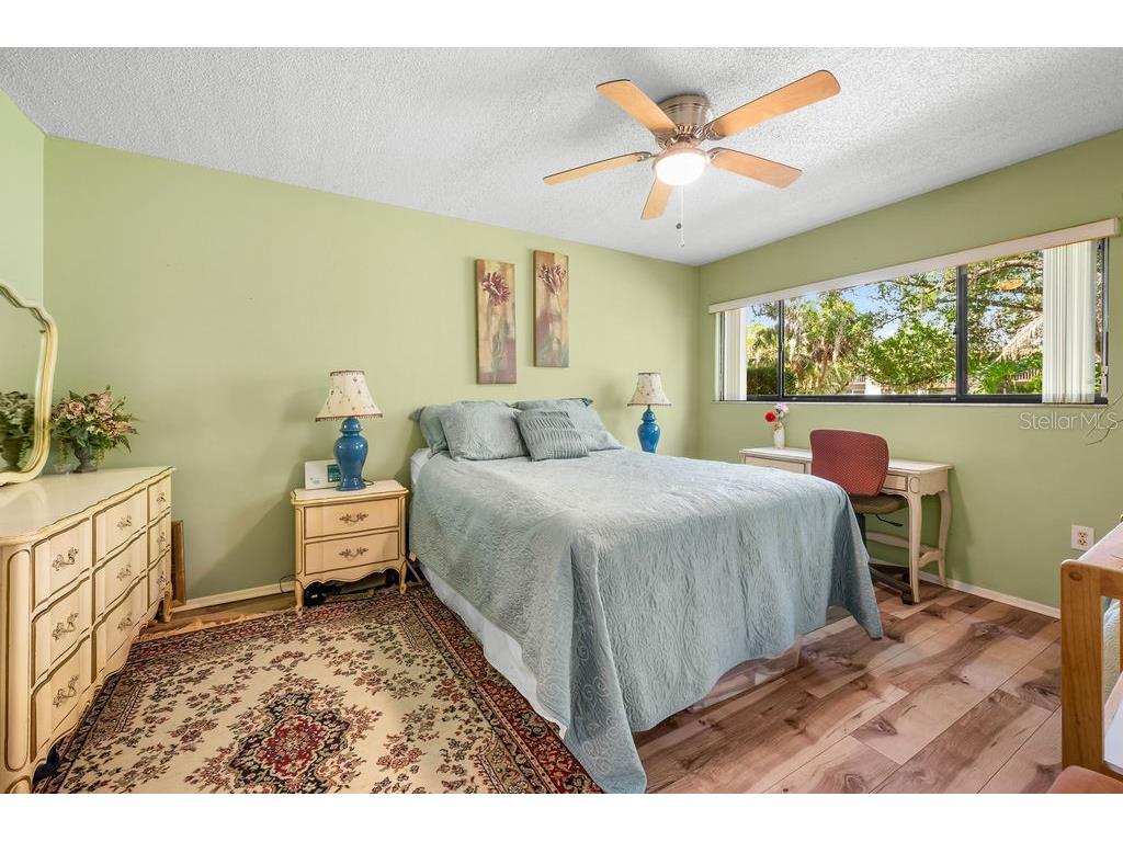 5146 Harpers Croft #13 Sarasota FL 34235 A4699919 image12