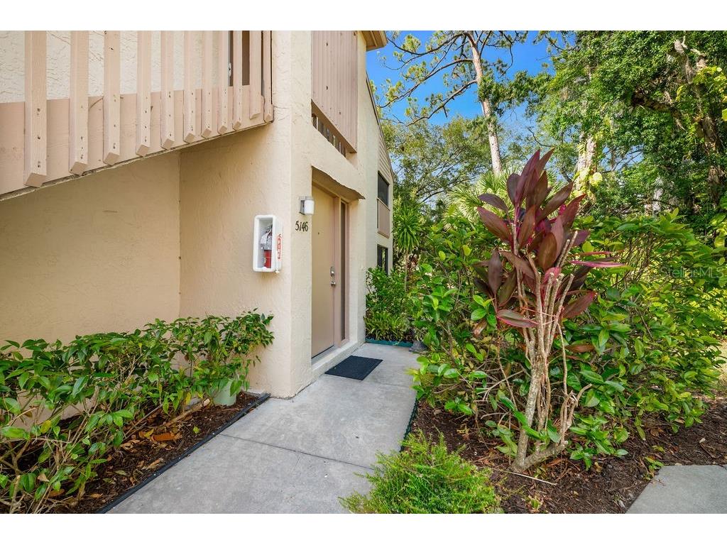 5146 Harpers Croft #13 Sarasota FL 34235 A4699919 image4