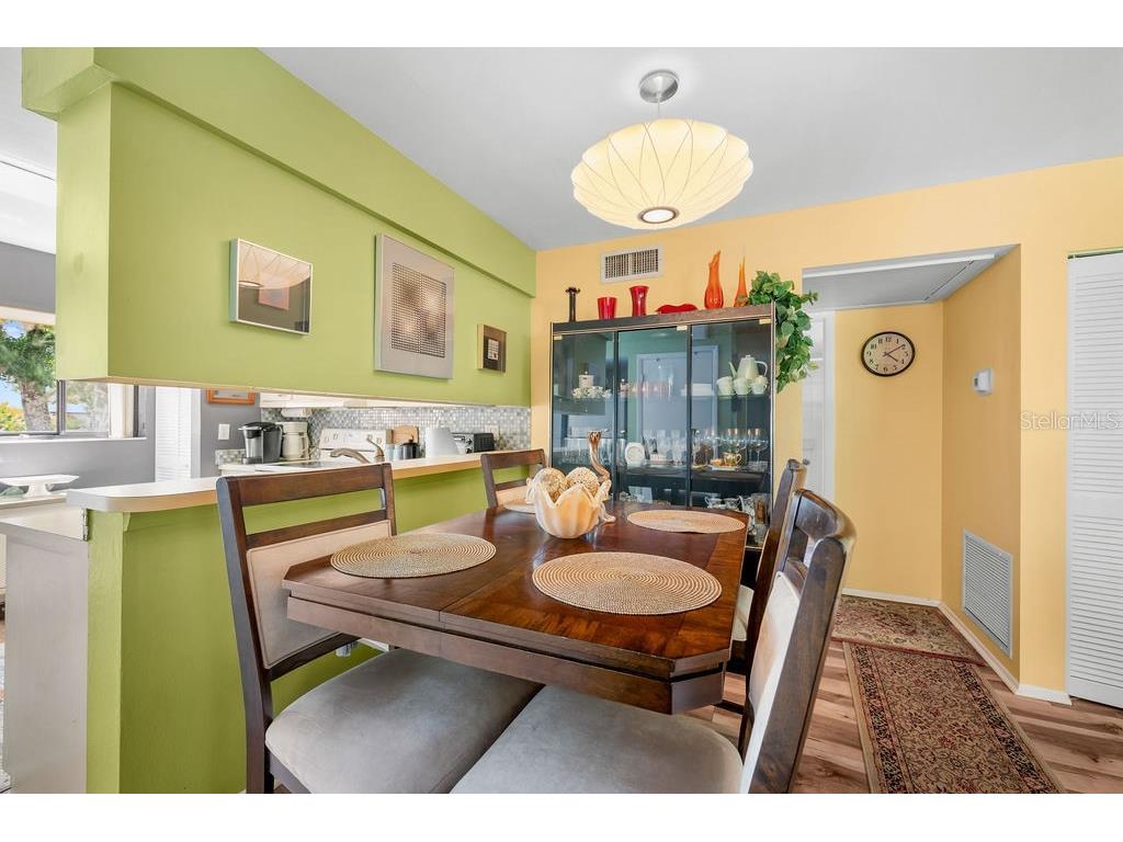 5146 Harpers Croft #13 Sarasota FL 34235 A4699919 image8
