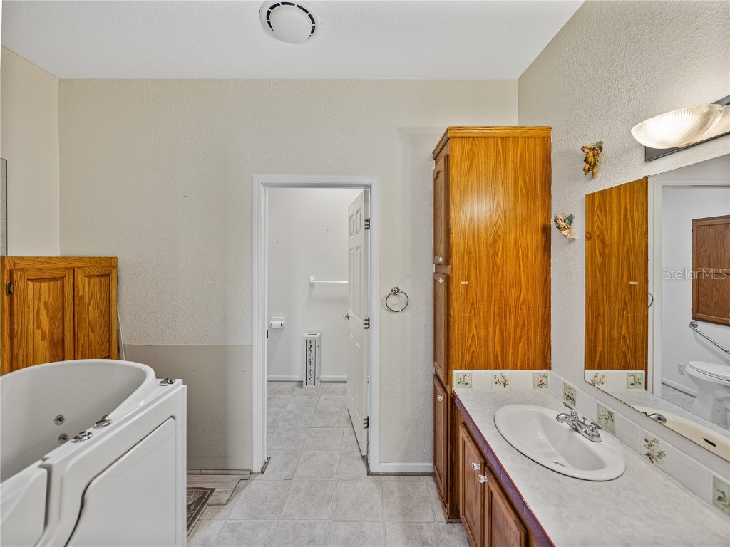 5148 Island View Circle N Polk City FL 33868 P4933401 image36