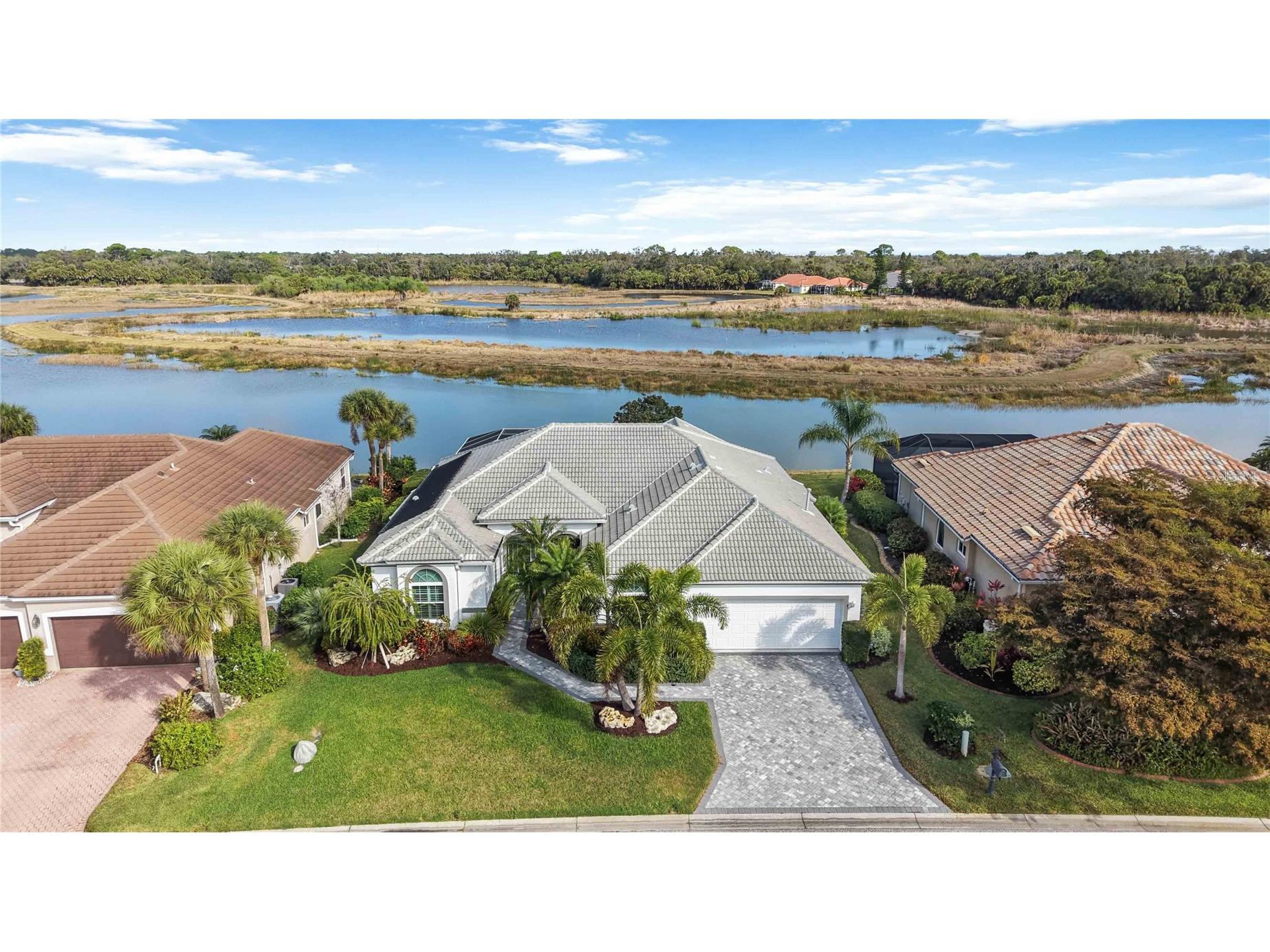 5149 Far Oak Circle Sarasota FL 34238 A4685308 image1