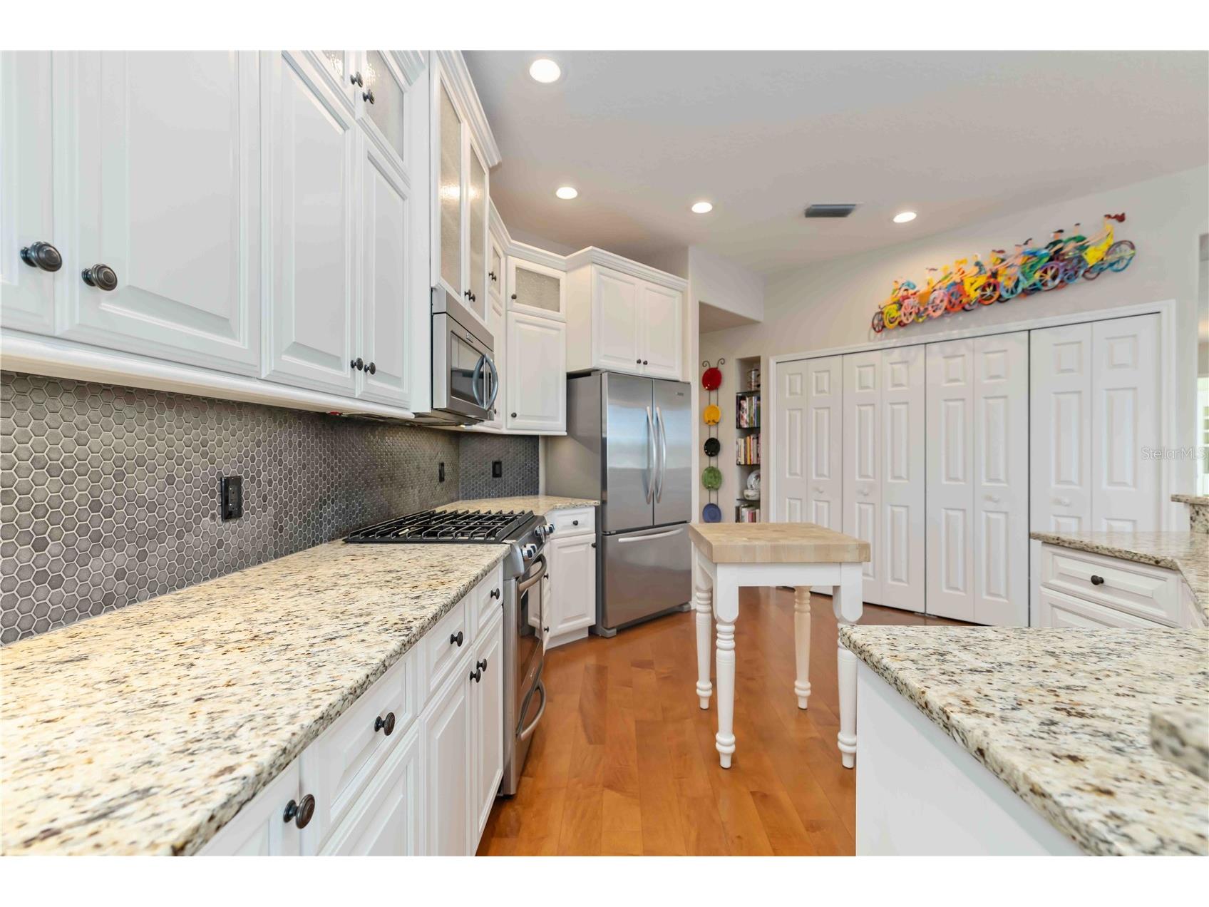 5149 Far Oak Circle Sarasota FL 34238 A4685308 image12