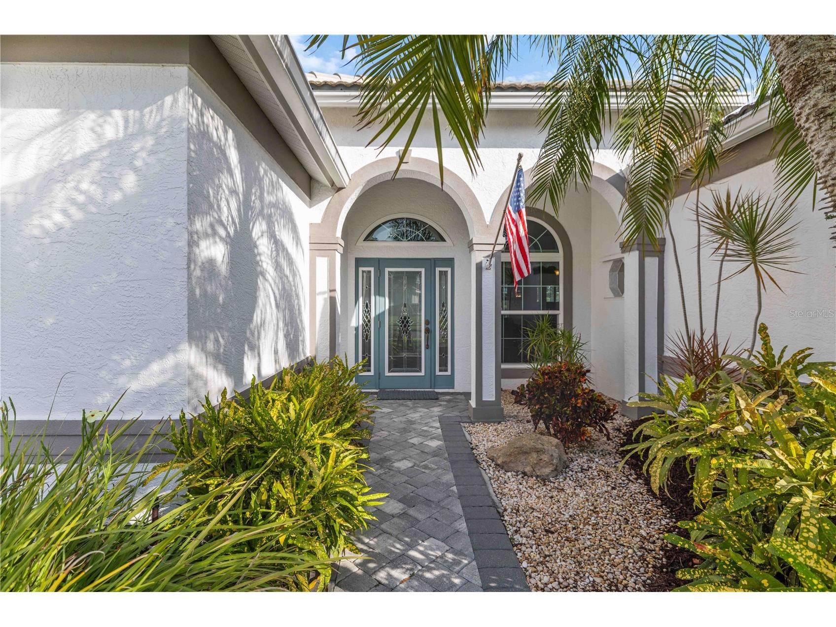 5149 Far Oak Circle Sarasota FL 34238 A4685308 image3