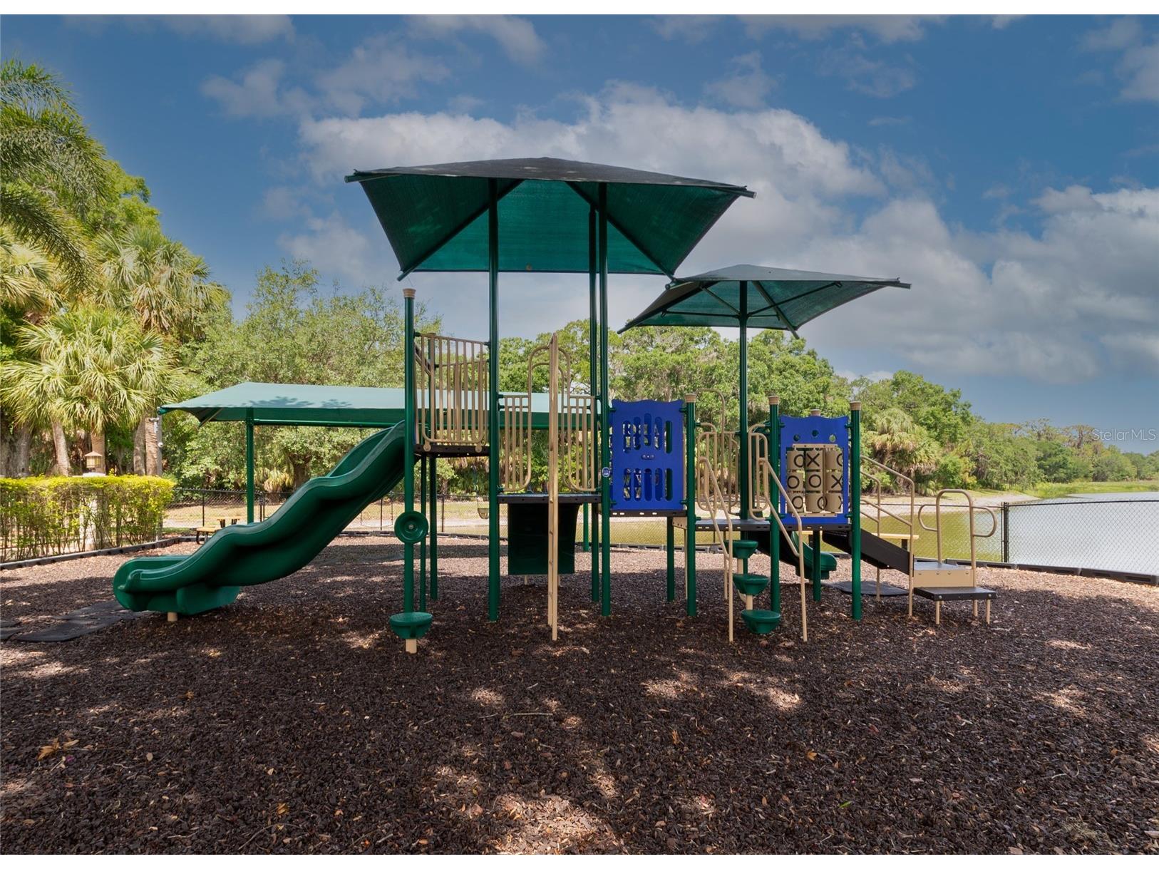 5149 Far Oak Circle Sarasota FL 34238 A4685308 image44