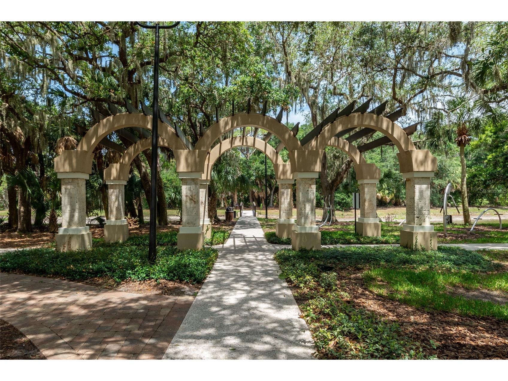 5149 Far Oak Circle Sarasota FL 34238 A4685308 image45