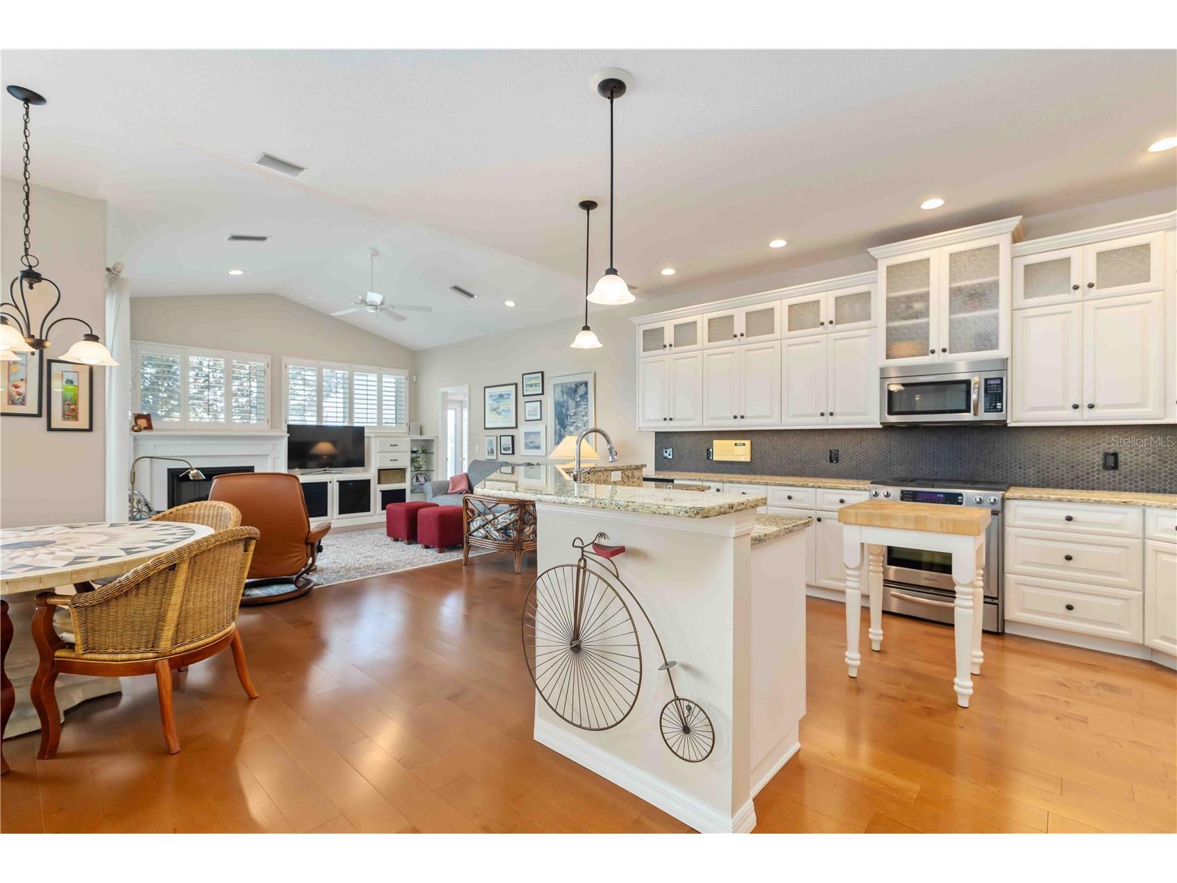 5149 Far Oak Circle Sarasota FL 34238 A4685308 image9