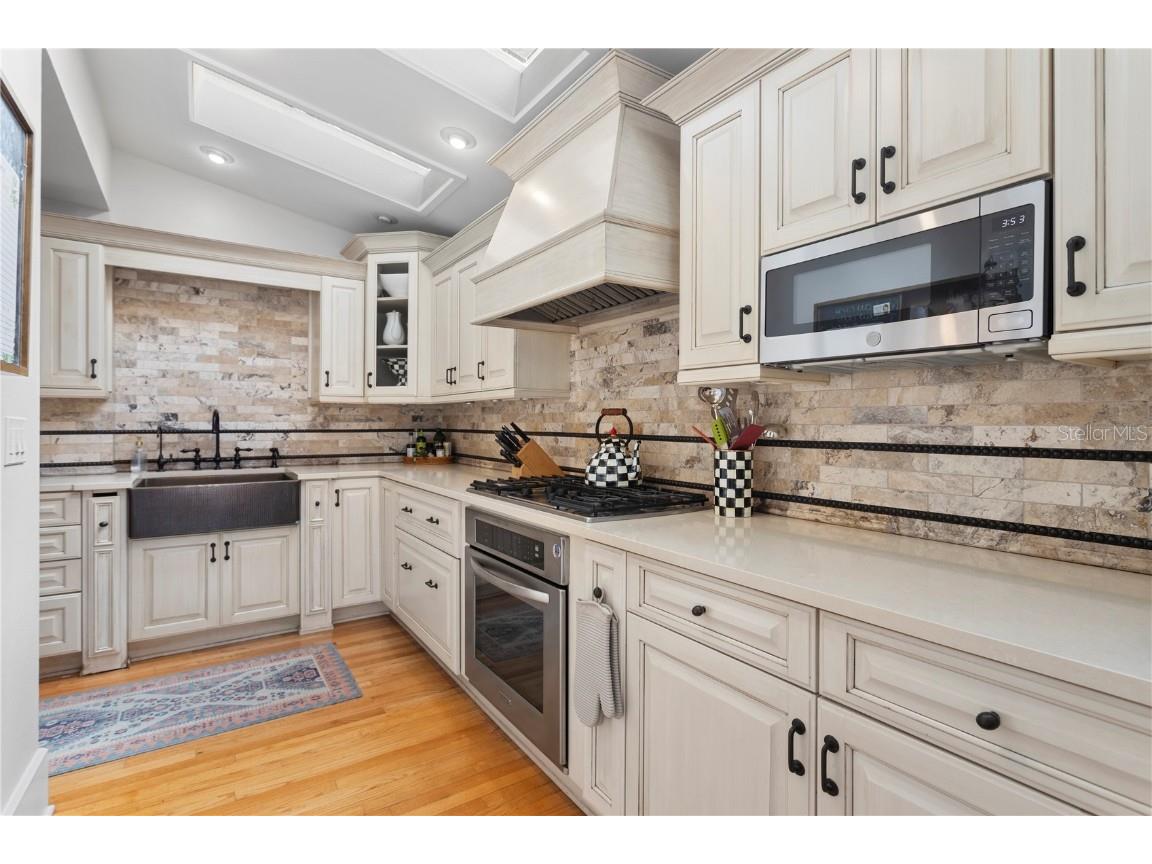 515 20th Avenue NE Saint Petersburg FL 33704 TB8438418 image18