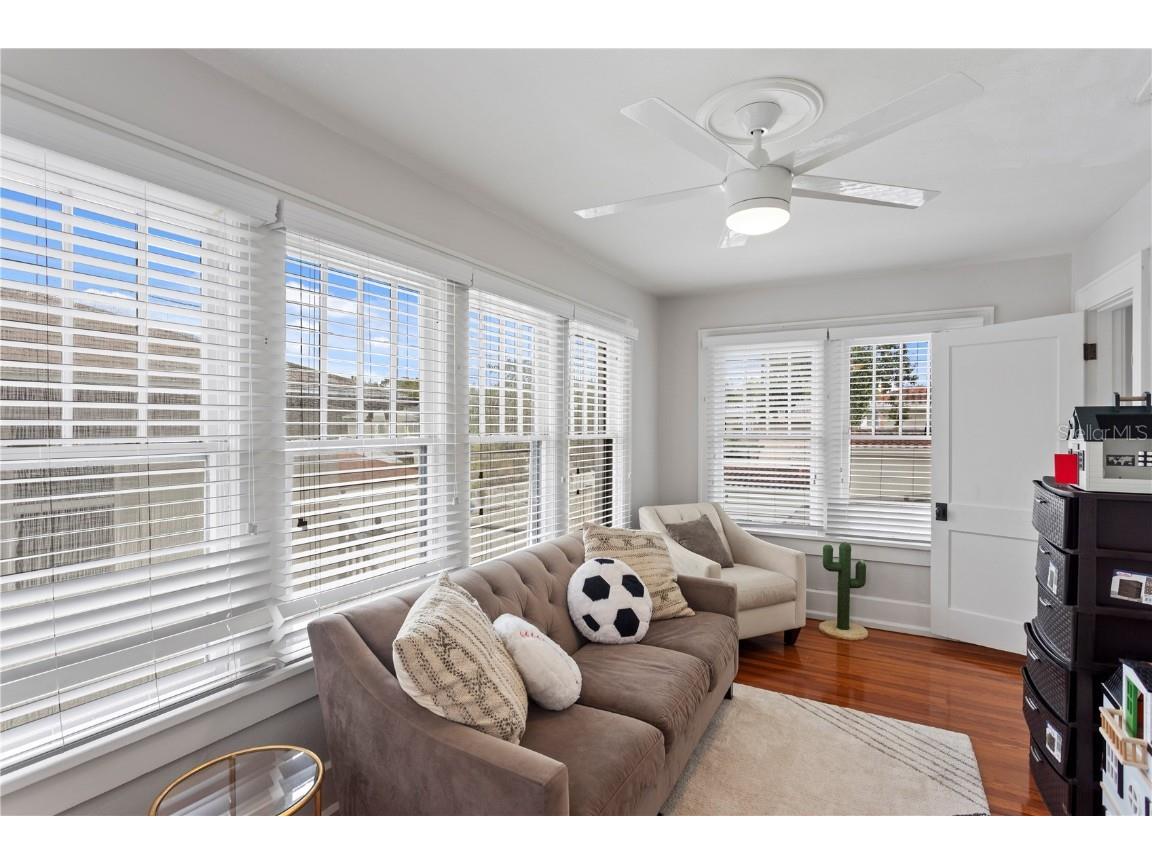 515 20th Avenue NE Saint Petersburg FL 33704 TB8438418 image33