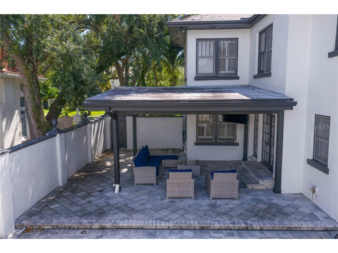 515 20th Avenue NE Saint Petersburg FL 33704 TB8438418 image36