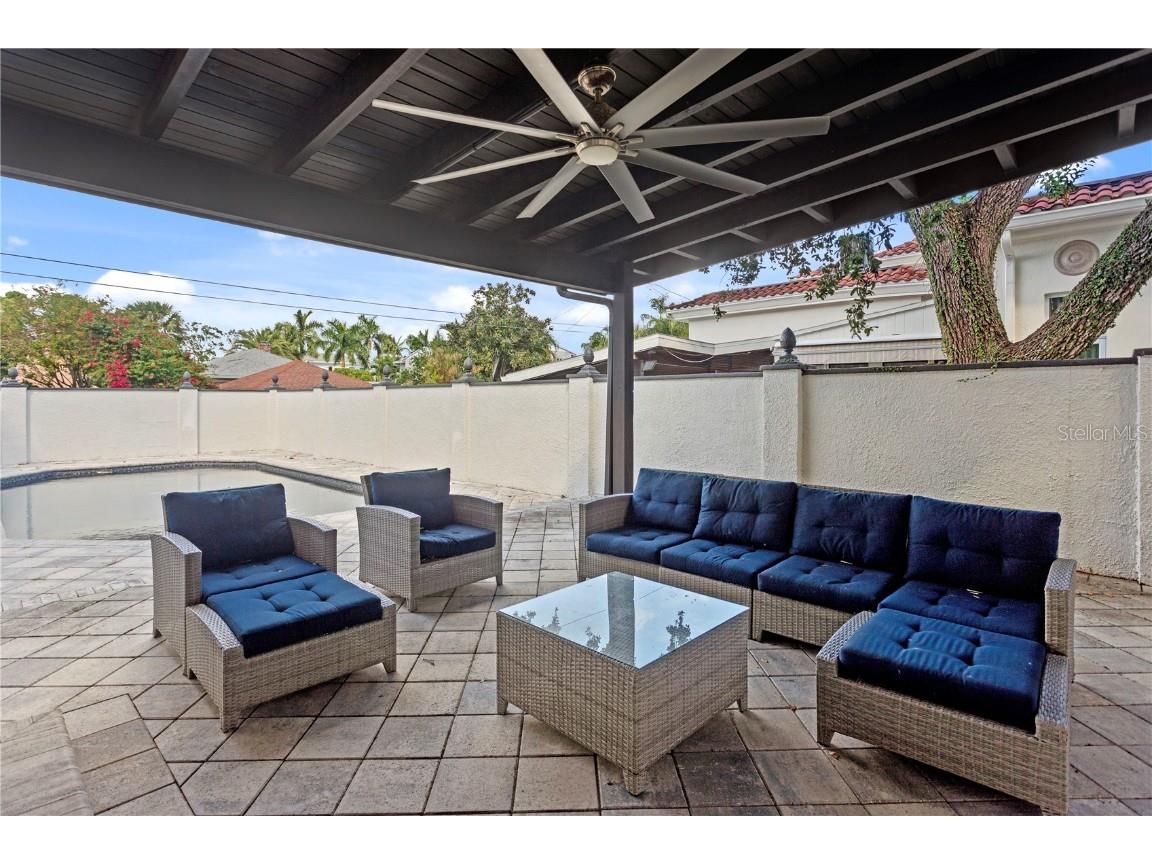 515 20th Avenue NE Saint Petersburg FL 33704 TB8438418 image37