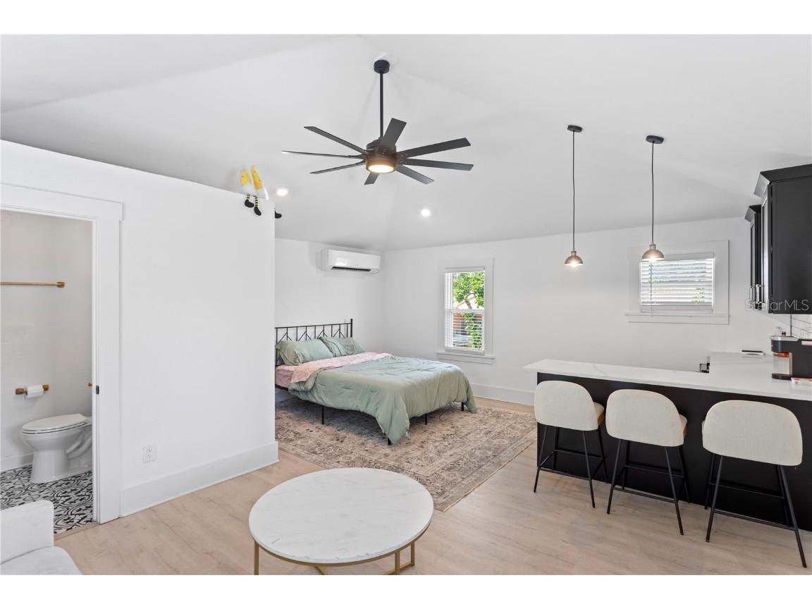 515 20th Avenue NE Saint Petersburg FL 33704 TB8438418 image41