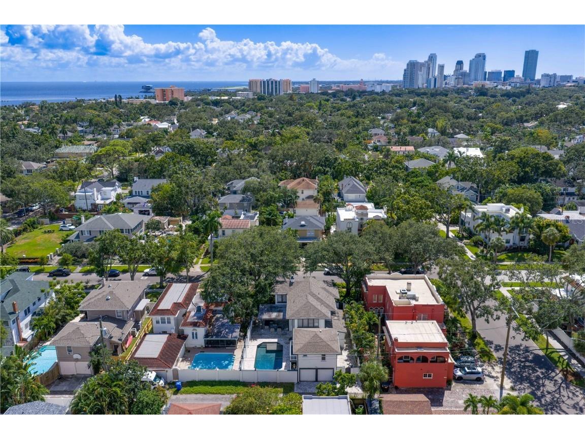 515 20th Avenue NE Saint Petersburg FL 33704 TB8438418 image53