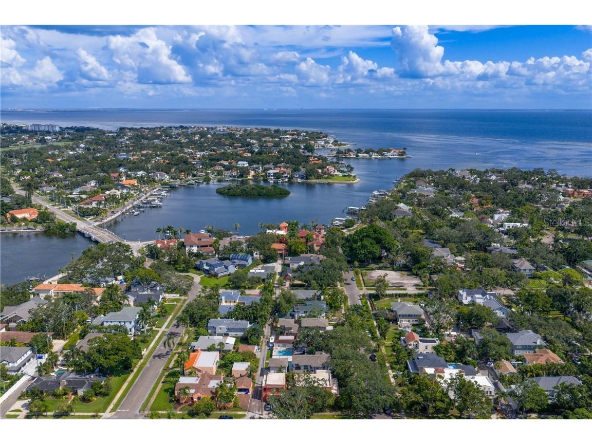 515 20th Avenue NE Saint Petersburg FL 33704 TB8438418 image54