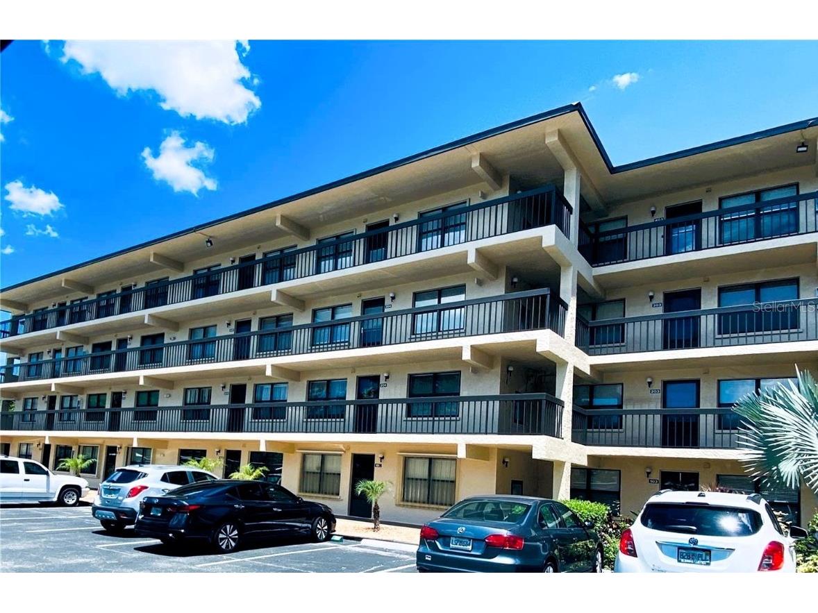 515 30th Ave W #H401 Bradenton FL 34205 A4657920 image1