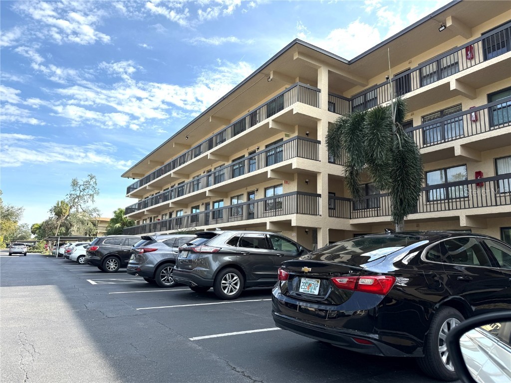 515 30th Avenue W #H303 Bradenton FL 34205 A4644552 image1