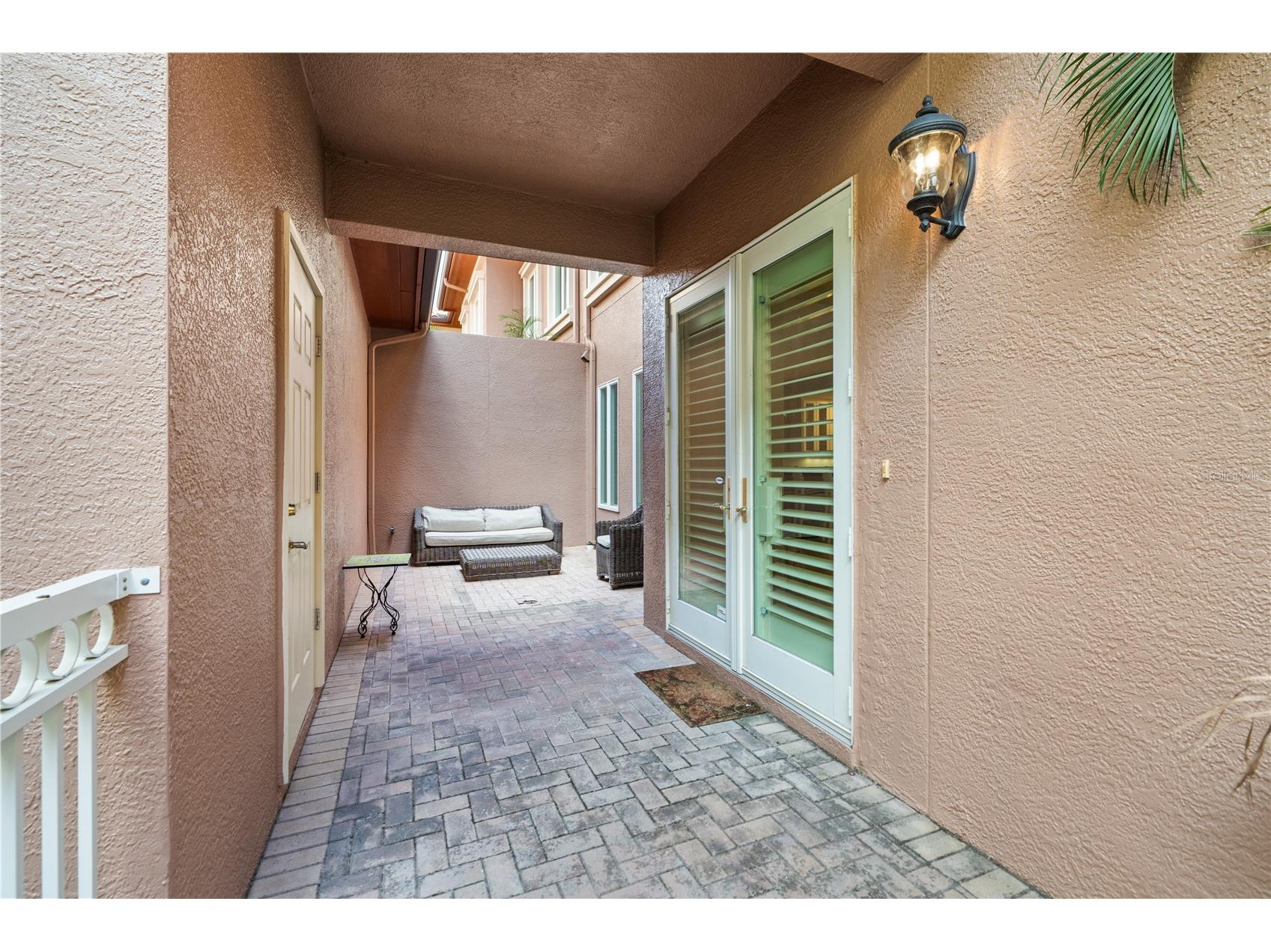 515 5th Avenue NE Saint Petersburg FL 33701 TB8443476 image19