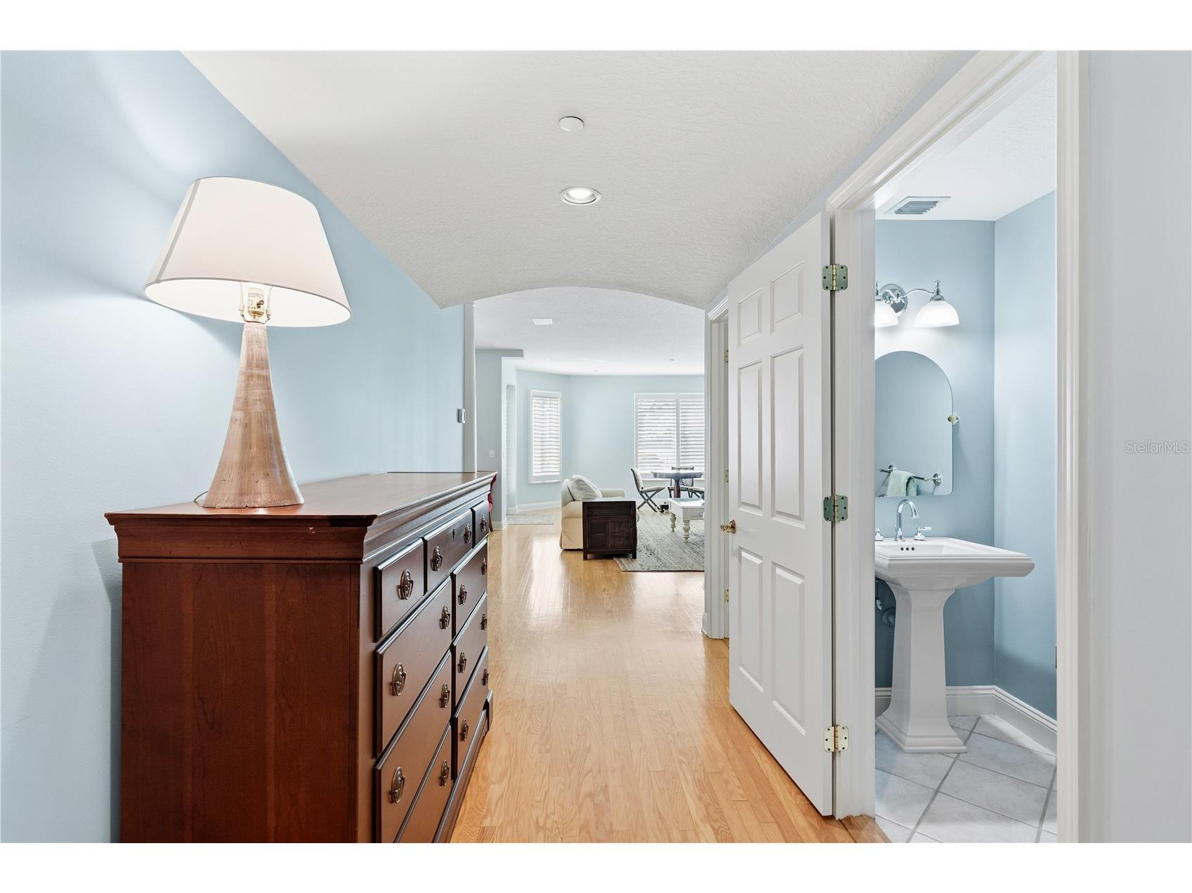 515 5th Avenue NE Saint Petersburg FL 33701 TB8443476 image49