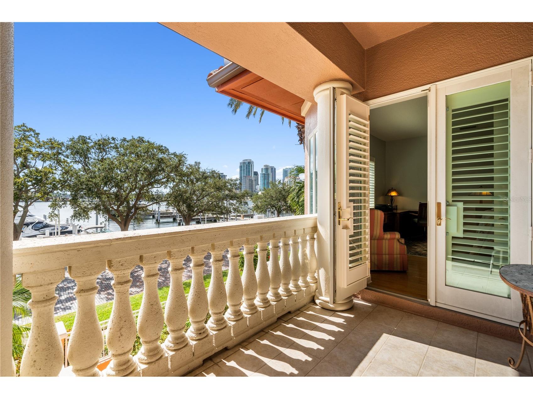 515 5th Avenue NE Saint Petersburg FL 33701 TB8443476 image74