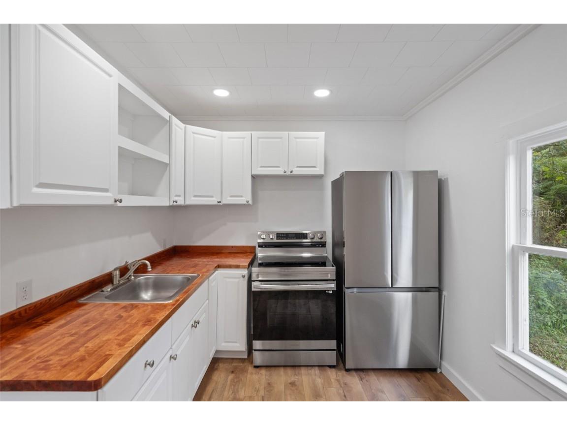 515 Stafford Avenue Brooksville FL 34601 W7880325 image4