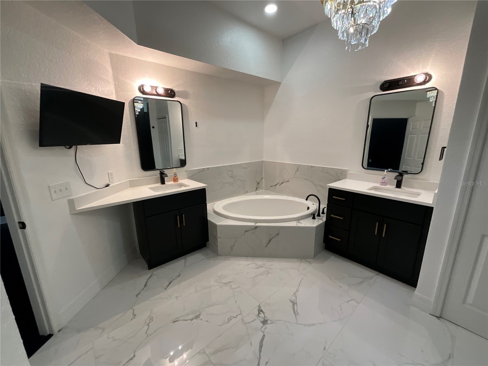 515 Villa Treviso Court Apollo Beach FL 33572 TB8486954 image12