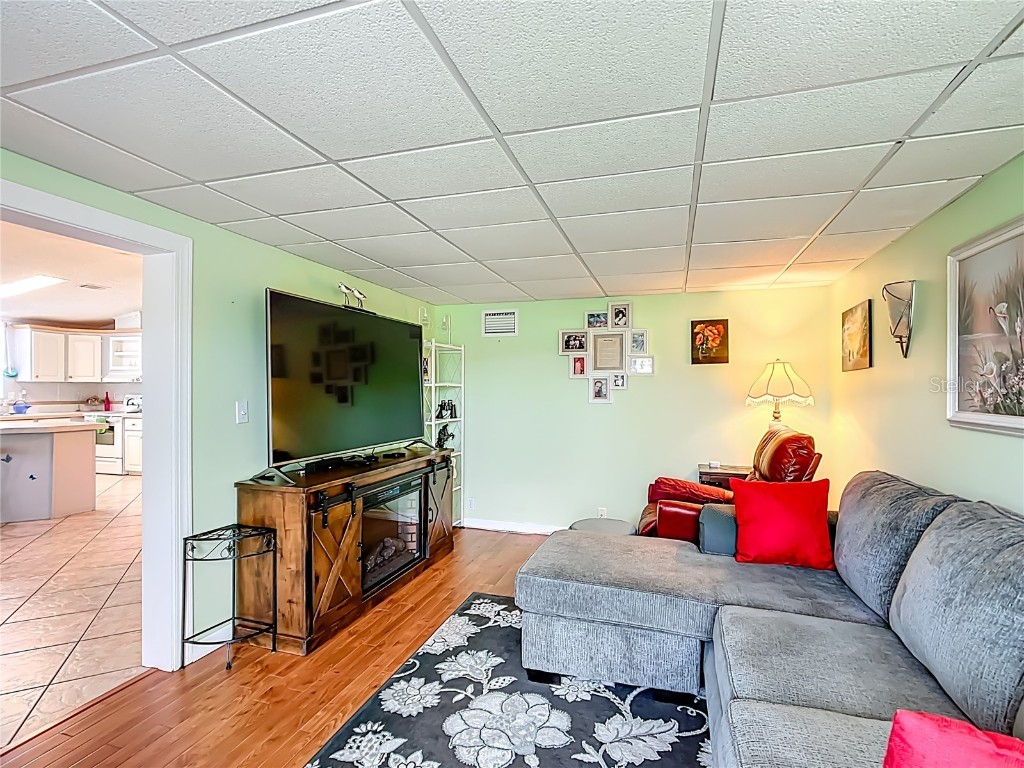 515 Village Boulevard Frostproof FL 33843 TB8415823 image12