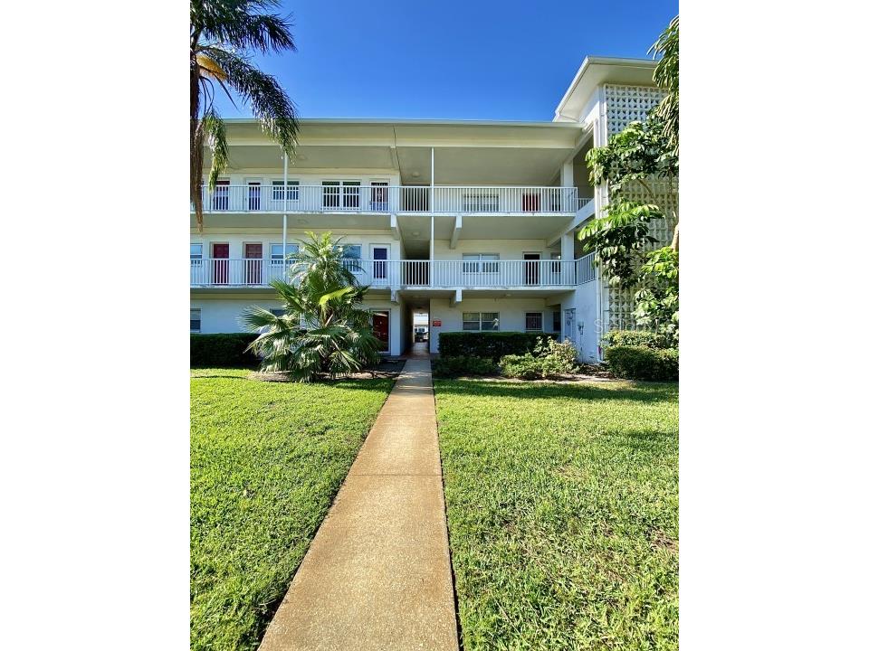 5150 10th Avenue N #106 Saint Petersburg FL 33710 O6107465 image1