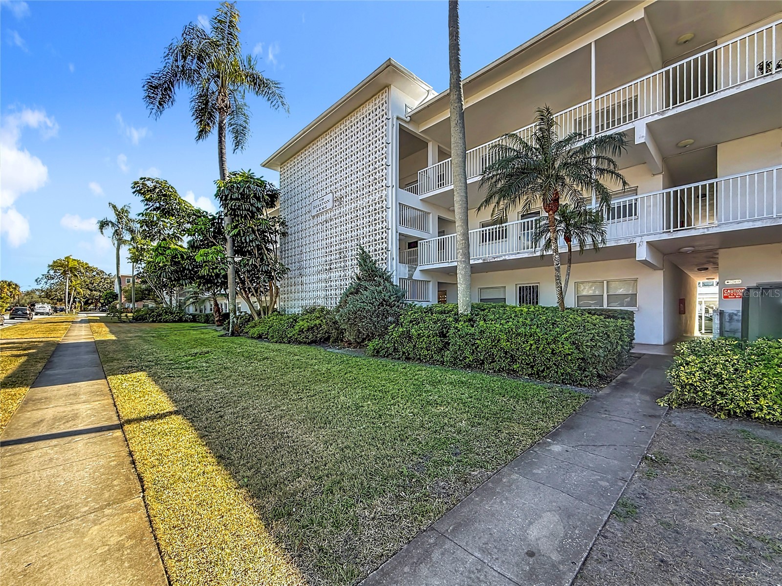 5150 10th Avenue N #107 Saint Petersburg FL 33710 TB8476283 image1