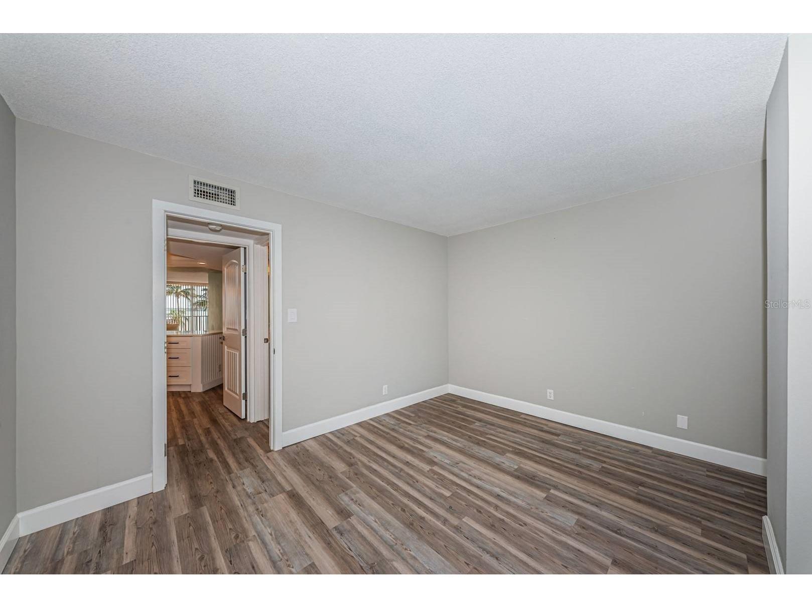 5151 Isla Key Boulevard S #220 Saint Petersburg FL 33715 TB8532282 image11