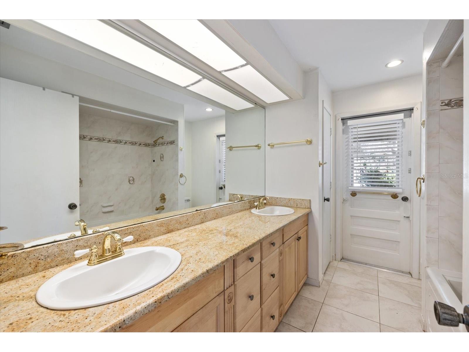5151 Oakmont Place Sarasota FL 34242 A4692892 image25