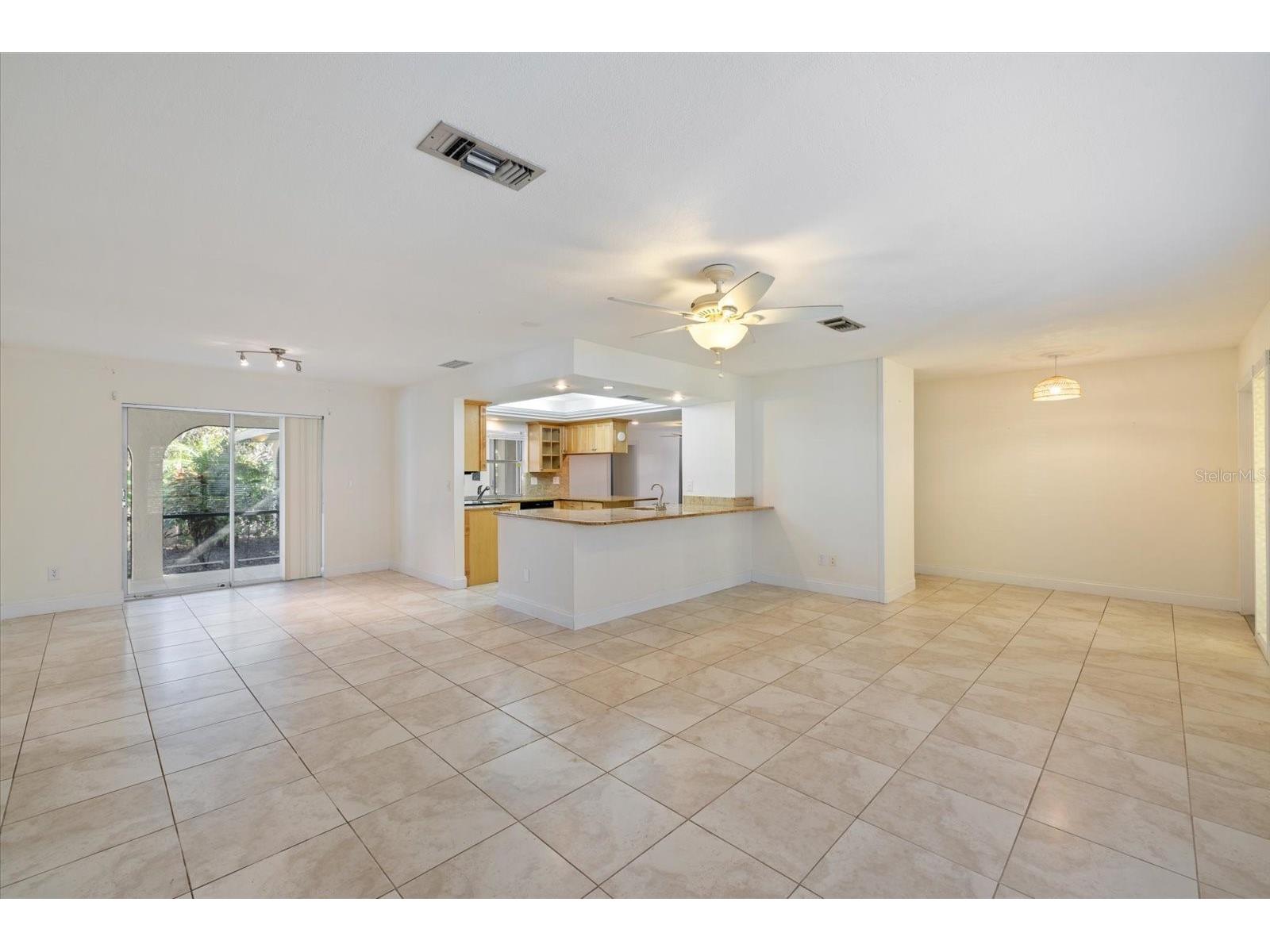5151 Oakmont Place Sarasota FL 34242 A4692892 image8
