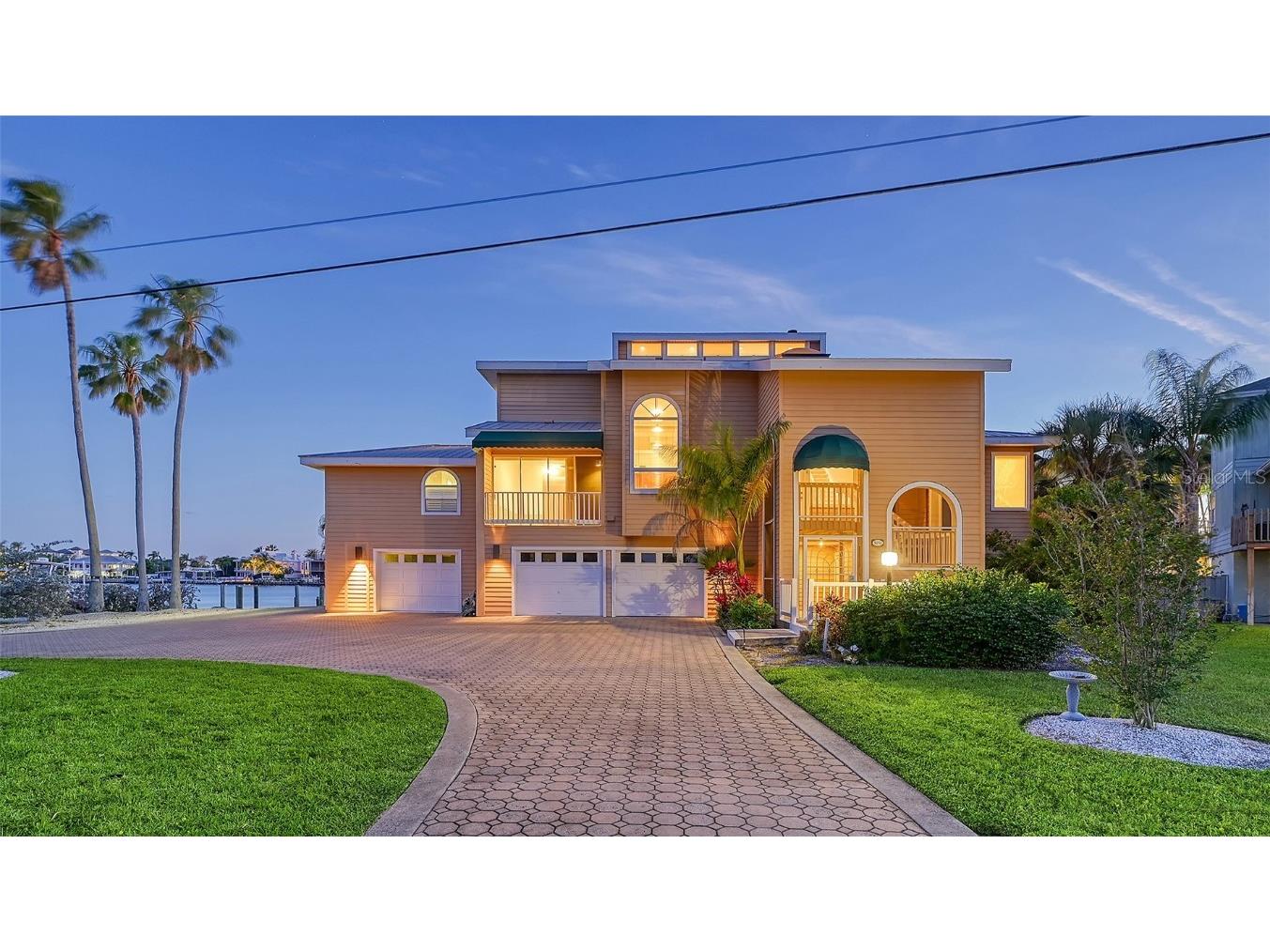 5151 Sun Circle Sarasota FL 34234 - RINGLING COVE & SARASOTA BAY A4601101 image1