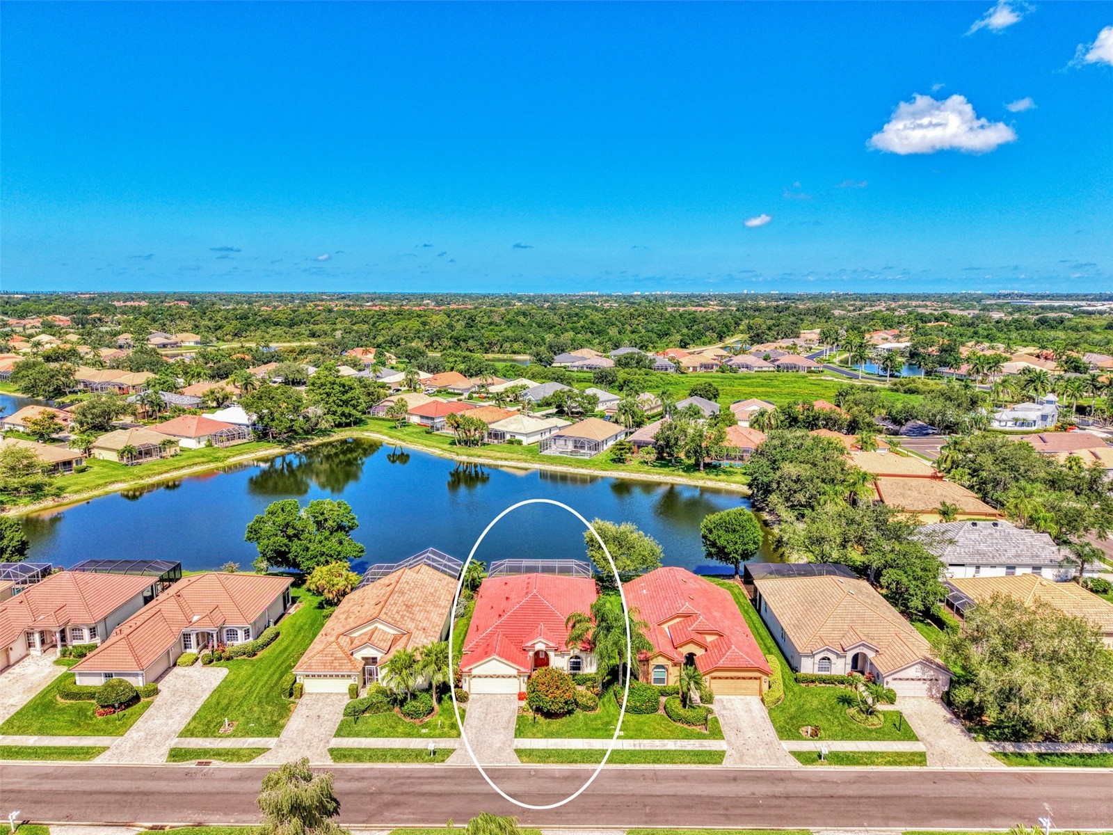 5153 Highbury Circle Sarasota FL 34238 A4698015 image2