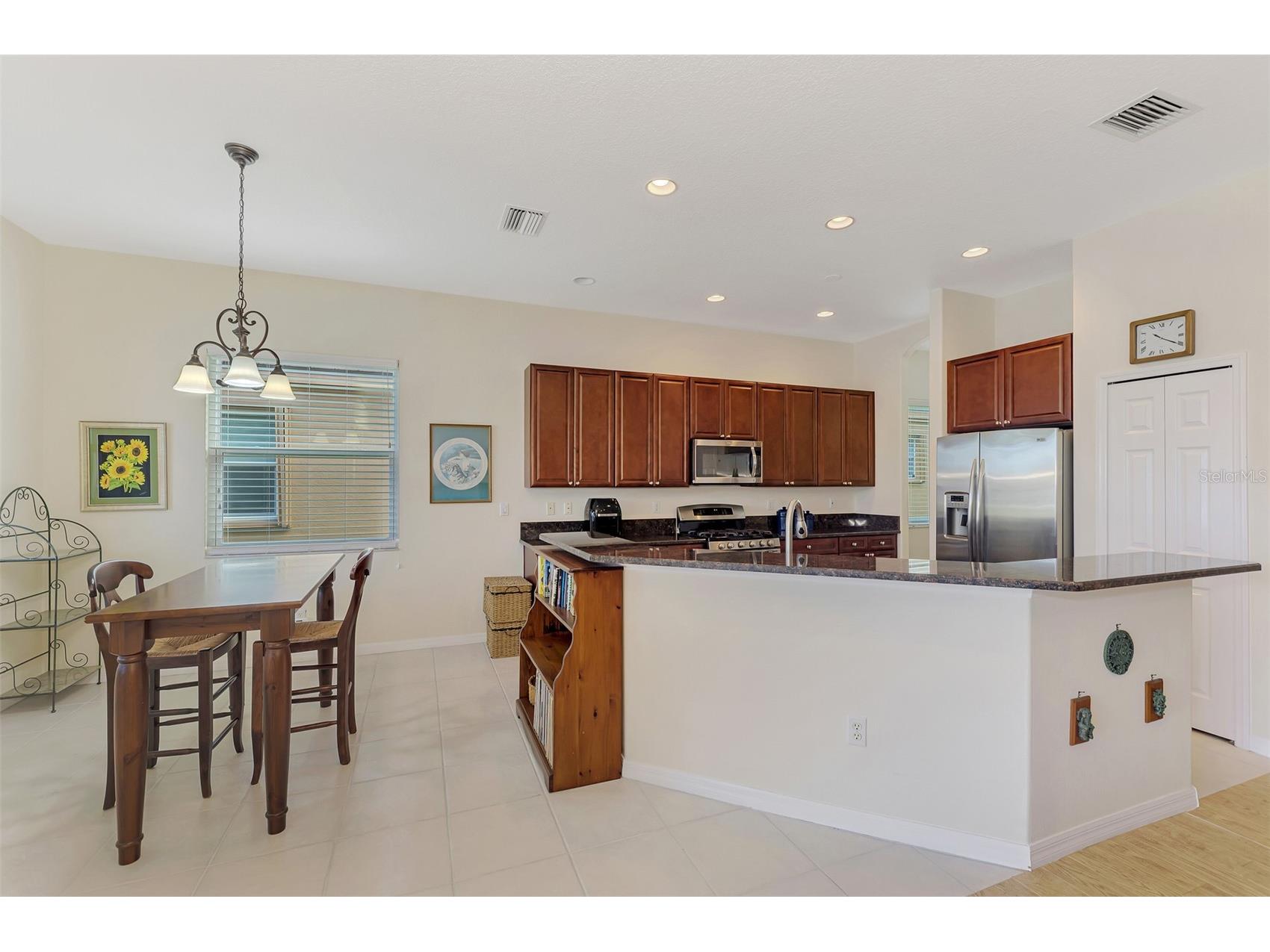 5153 Highbury Circle Sarasota FL 34238 A4698015 image21