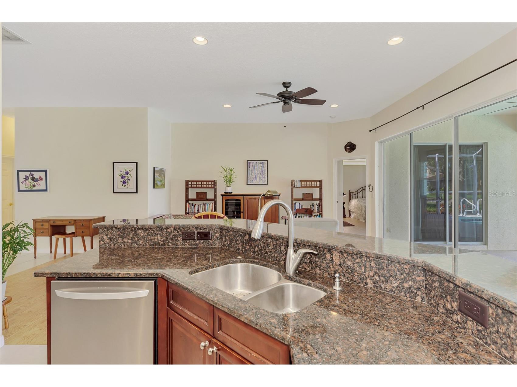 5153 Highbury Circle Sarasota FL 34238 A4698015 image30