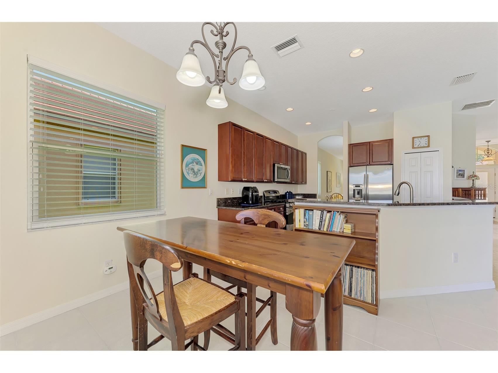 5153 Highbury Circle Sarasota FL 34238 A4698015 image33