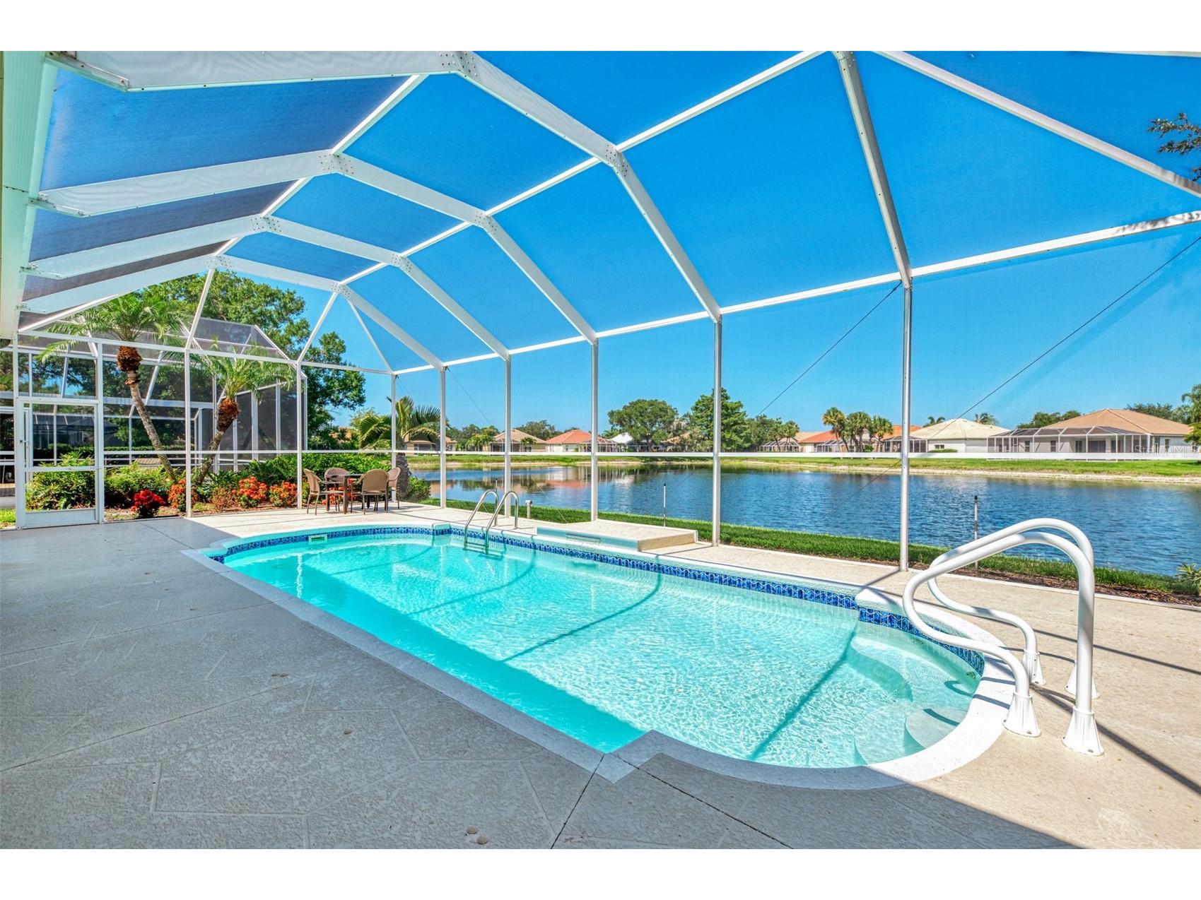 5153 Highbury Circle Sarasota FL 34238 A4698015 image60