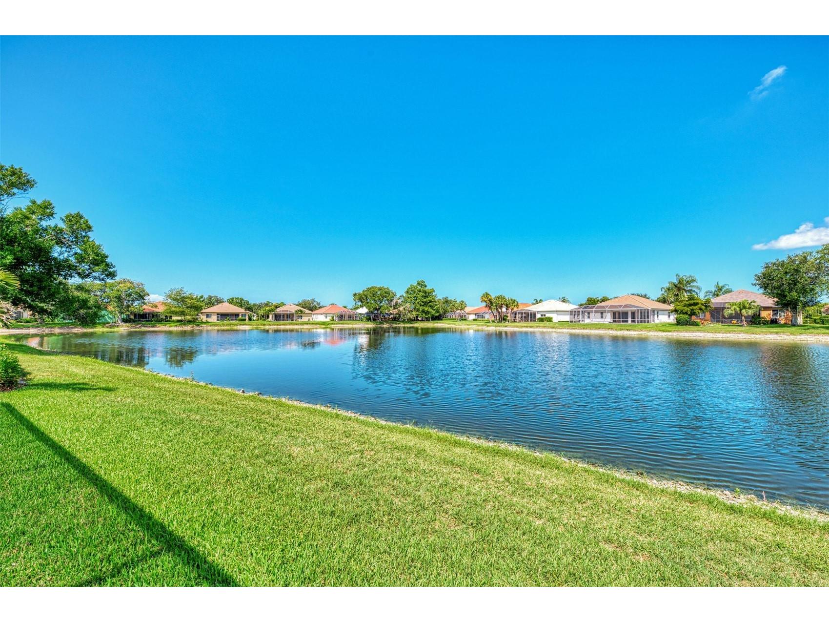 5153 Highbury Circle Sarasota FL 34238 A4698015 image65