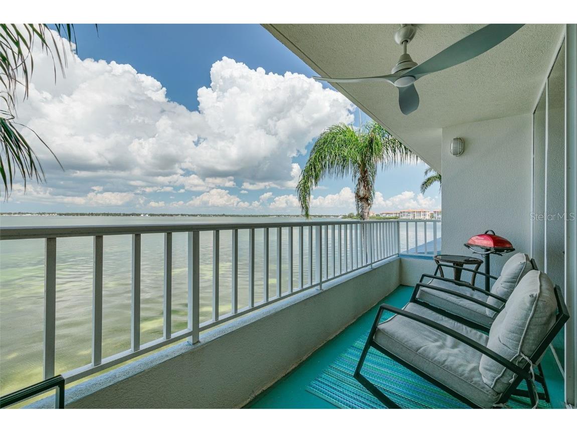 5153 Isla Key Boulevard S #210 Saint Petersburg FL 33715 - BOCA CIEGA BAY U8213408 image1
