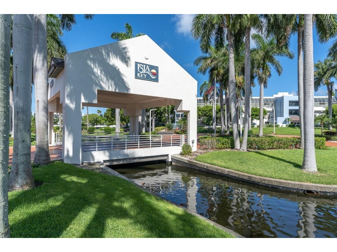 5153 Isla Key Boulevard S #410 Saint Petersburg FL 33715 - BOCA CIEGA BAY U8133935 image1