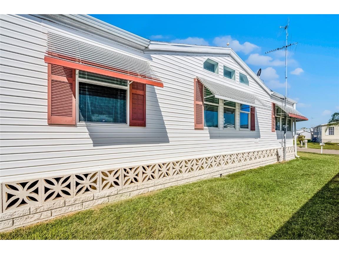 5153 Island View Circle S Polk City FL 33868 P4934531 image12