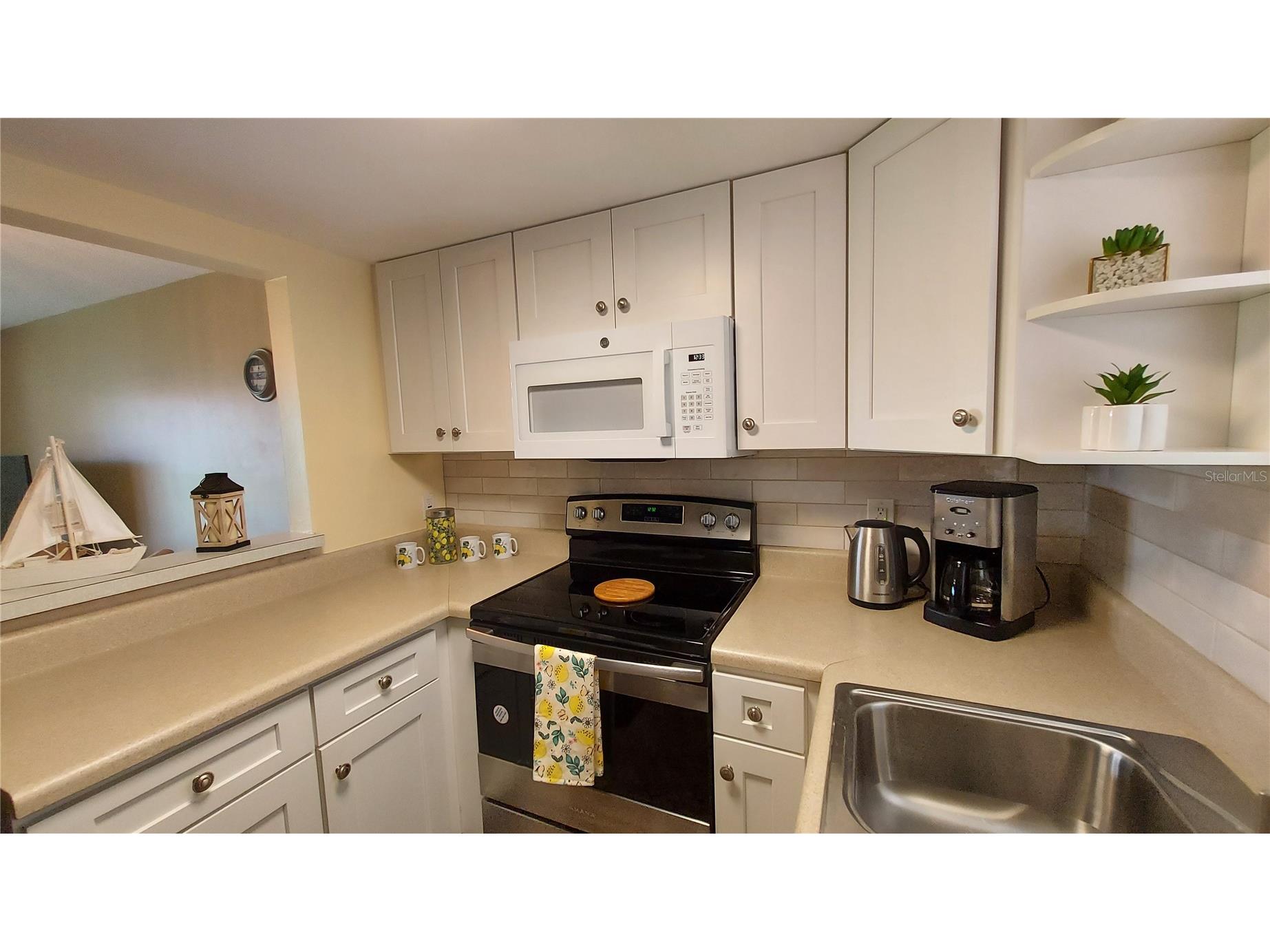 5154 Turquoise Lane #201 New Port Richey FL 34652 W7887285 image5