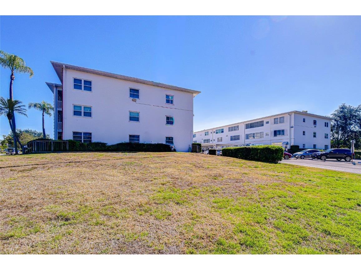 5155 9th Avenue N #205 Saint Petersburg FL 33710 TB8448476 image17