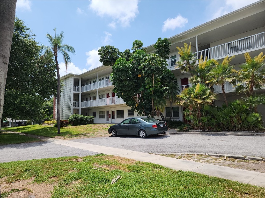 5155 9th Avenue N #206 B Saint Petersburg FL 33710 TB8391283 image1